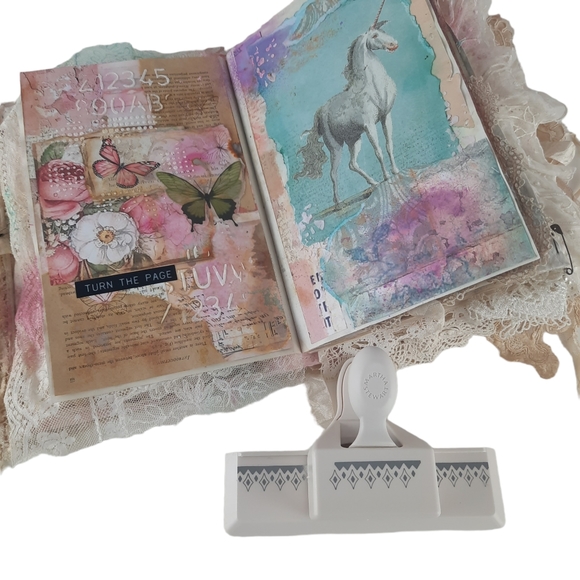 Retired Martha Stewart Border Punch Paper Scrapbooking Card Making - Picture 2 of 6